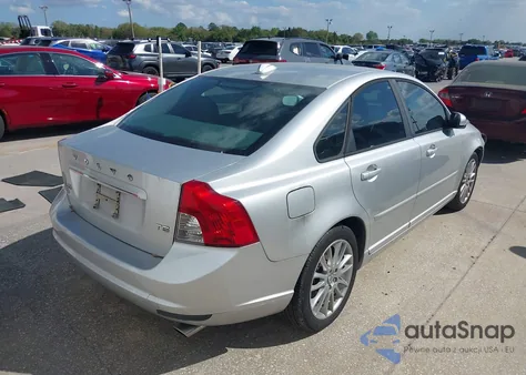 2011 Volvo S40 T5/T5 R-Design from USA, damaged, VIN YV1672MS5B2543438